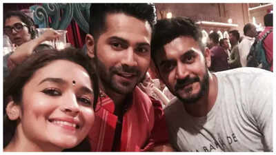 आलिया-वरुण की “दुल्हनिया 3” क्या बनेगी — शशांक खेतान ने दी बड़ी अपडेट 1 Dulhania 3 नया अपडेट आलिया भट्ट और वरुण धवन की जोड़ी देखने को मिलेगी 2025 में